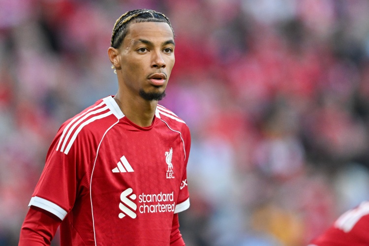 注册入口-自2013年9月起埃基蒂克成为利物浦首秀破门最年轻球员