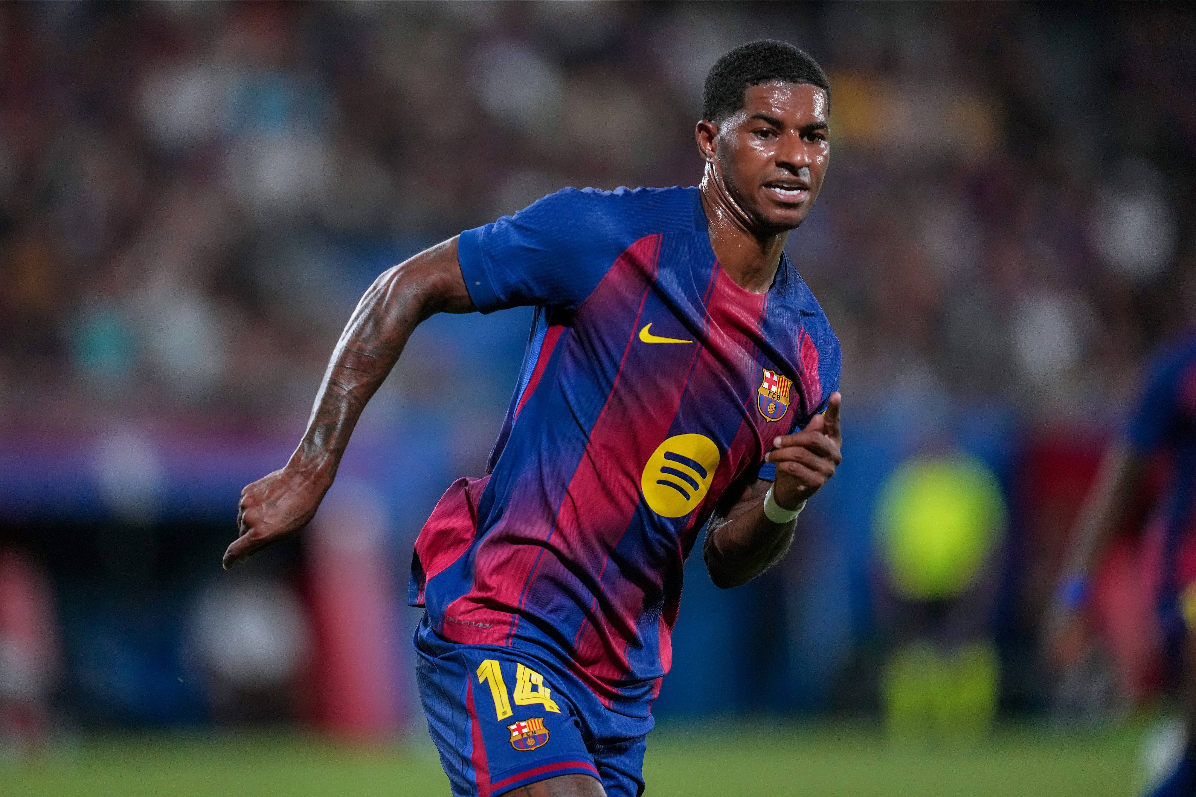 电竞赛程-曼联炸弹小队困境：高薪束缚、转会受阻、苦寻出路