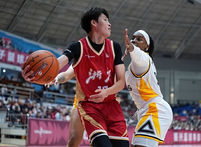 电竞赛程-WCBA焦点战:末节26-11定胜局 , 广东女篮客场87-68浙江豪取三连胜