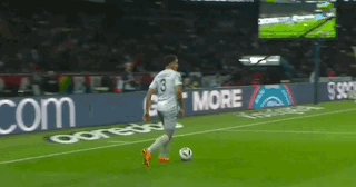 电竞赛程-【法甲】拉莫斯姆巴佩破门，梅西告别战巴黎2比3输球