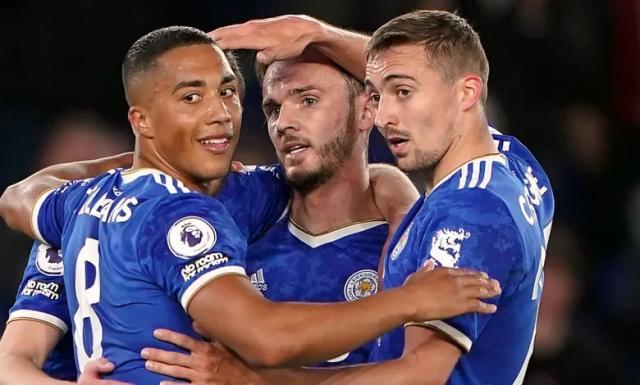 1660733126827018846.jpg 只听卖人传闻不见花钱补强 这支前英超冠军啥情况